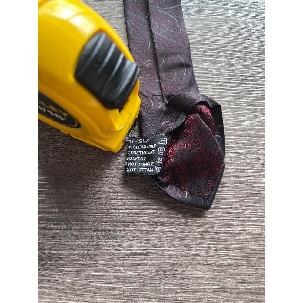 Gianni Versace Silk Tie Burgundy Plum Baroque Medusa Geometric Made in Italy